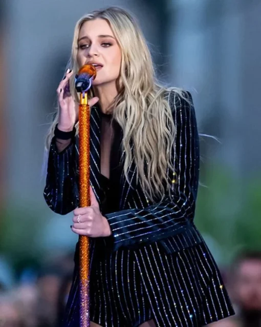 Kelsea Ballerini Black Pinstripe Blazer - Image 2