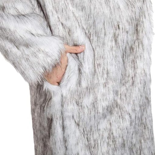 Ryan Gosling Whit Fur Coat - Image 6